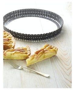 Alternative view of MOULE À TARTE PERFORÉE FOND AMOVIBLE Ø 28 CM